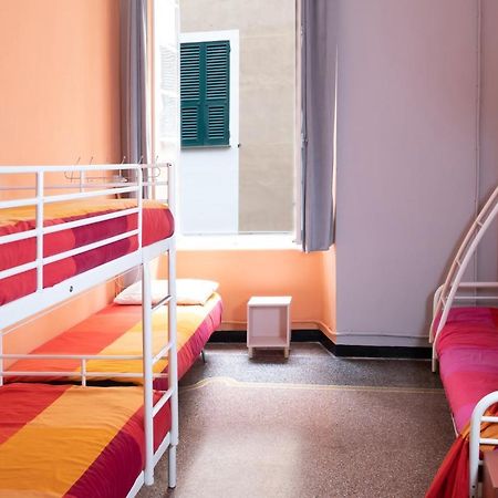 Manena Hostel Genova エクステリア 写真