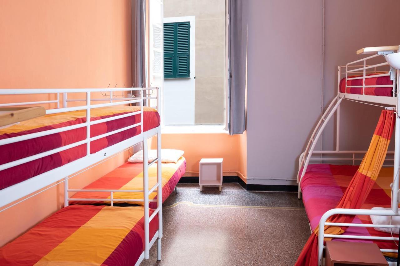 Manena Hostel Genova エクステリア 写真